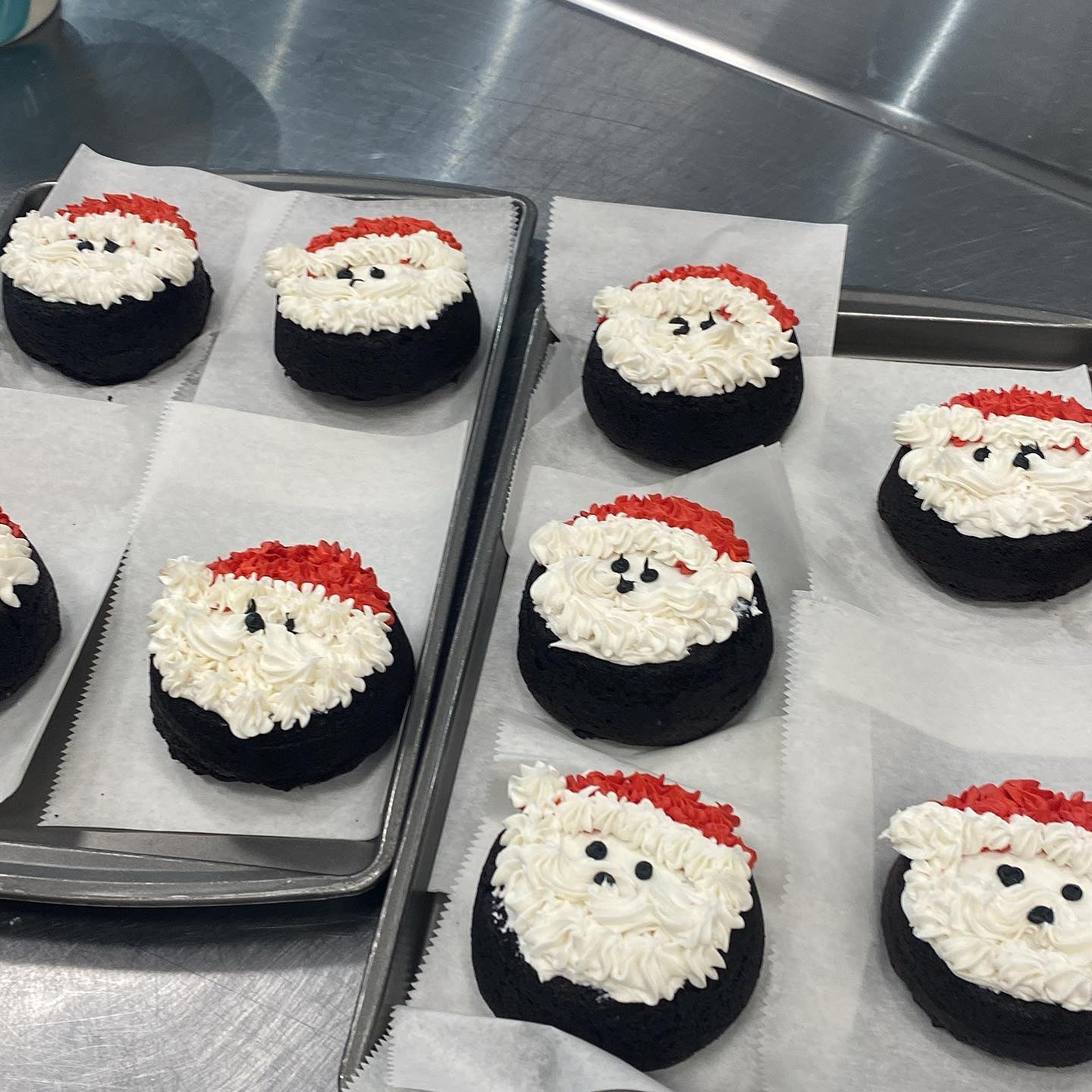 Mini santa cakes no label at the table